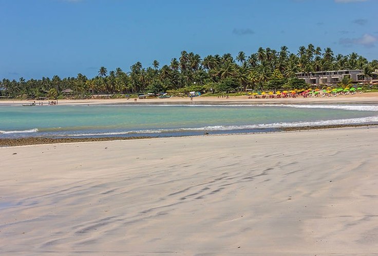 Ministério Público Federal move ação contra empreendimento hoteleiro por construção de muro em praia