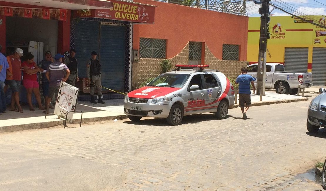 Homem é assassinado dentro de açougue no bairro Planalto, em Arapiraca