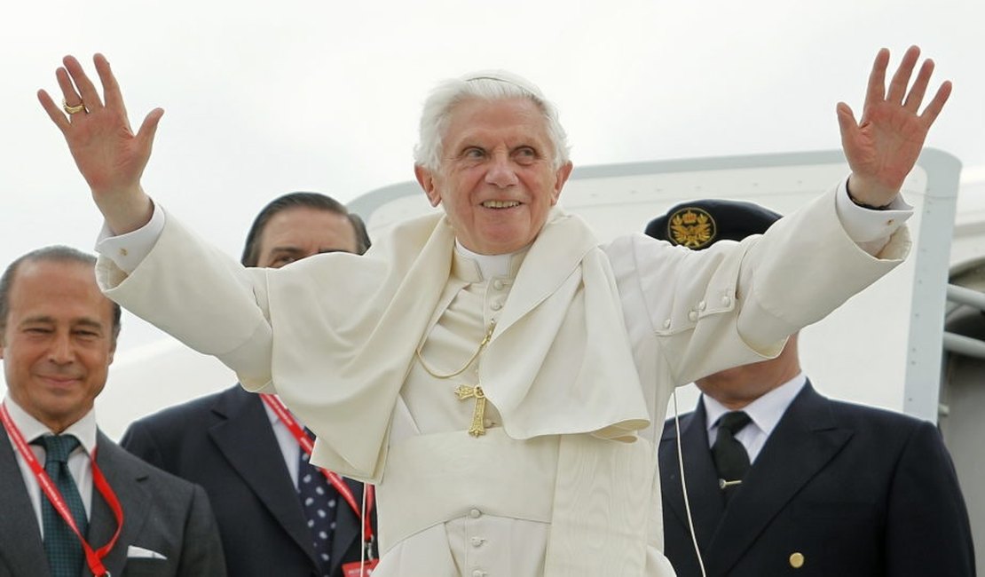 Estado de saúde de Bento XVI piorou nas últimas horas, afirma Vaticano