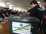 Quase 1 milhão de brasileiros no exterior poderão votar nas eleições