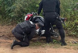 Canil do 3º BPM recupera motocicleta com queixa de roubo, em Arapiraca