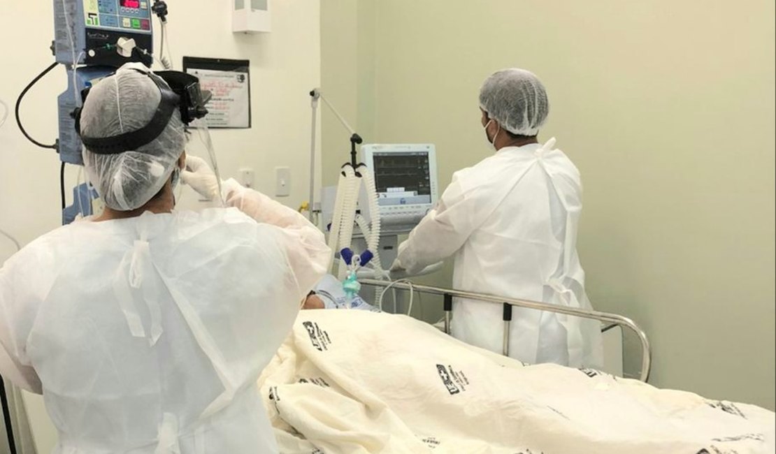Homens acima de 70 anos são maioria dos pacientes internados no HEA com Covid-19