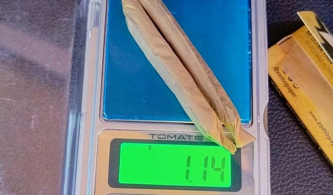 Dois jovens são flagrados com maconha durante ronda policial em Arapiraca