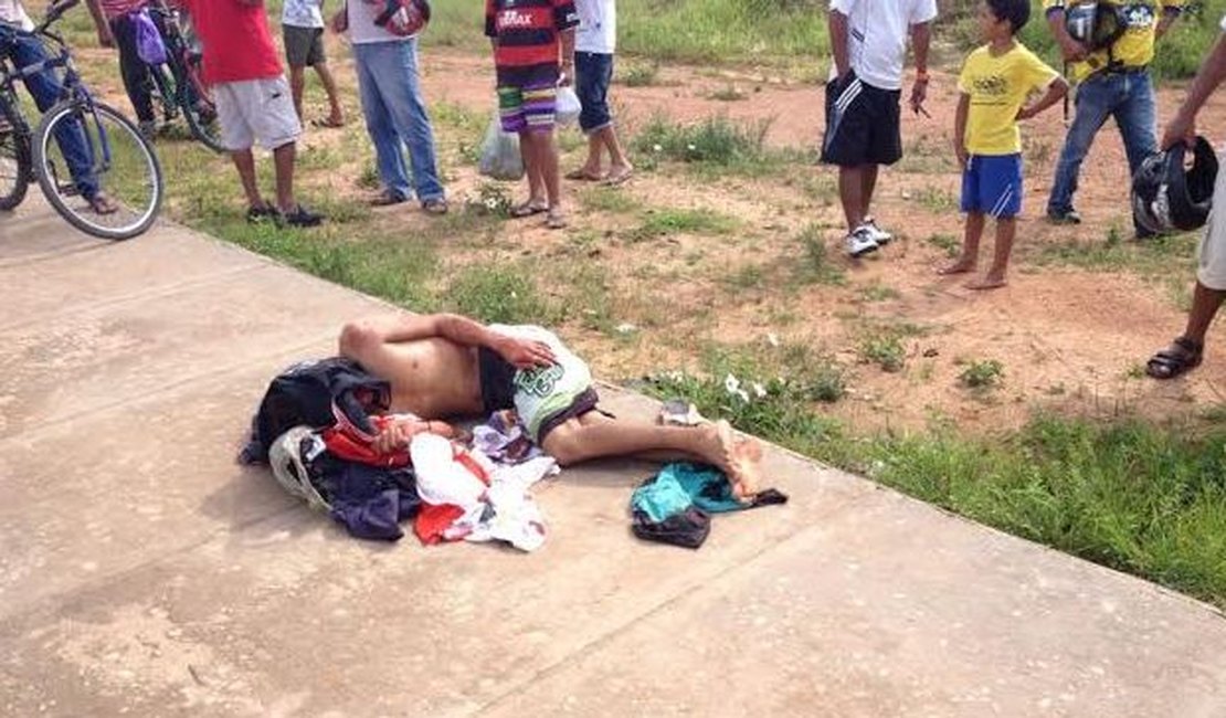 Jovem leva tiros na cabeça no Conjunto Brisa do Lago em Arapiraca