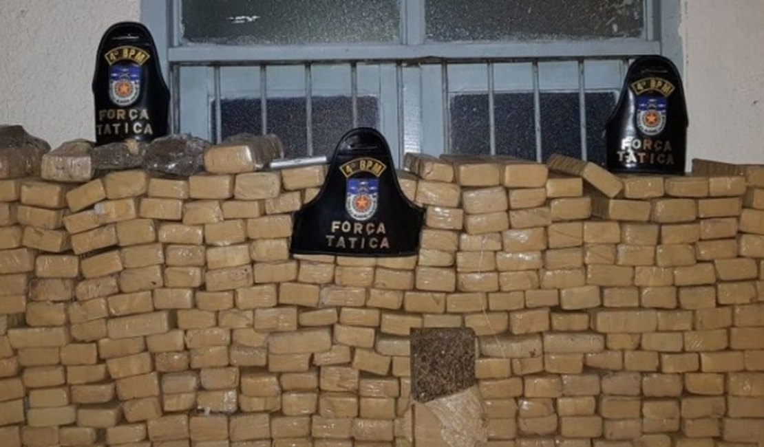 Casal é preso com quase 90 kg de maconha dentro de casa em Rio Largo