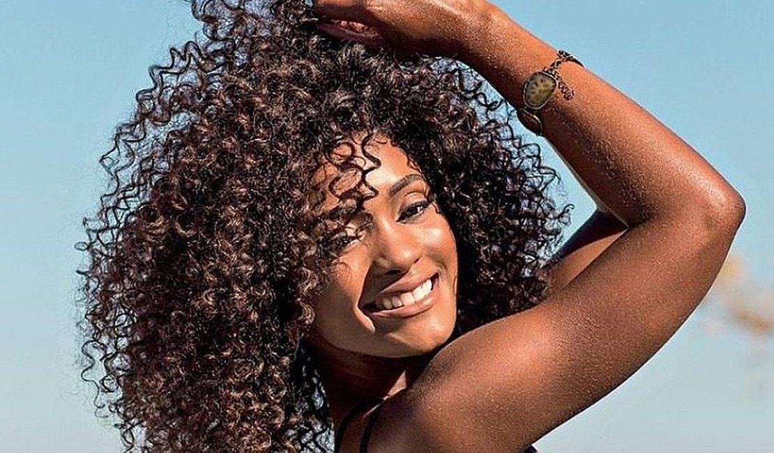 Erika Januza sofre ataque racista na web: 'Até quando seremos alvo?'