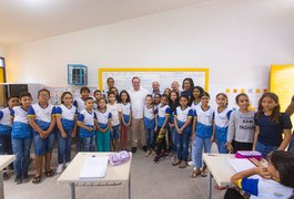 Luciano entrega escola no Planalto e anuncia inauguração de creche no Residencial Agreste