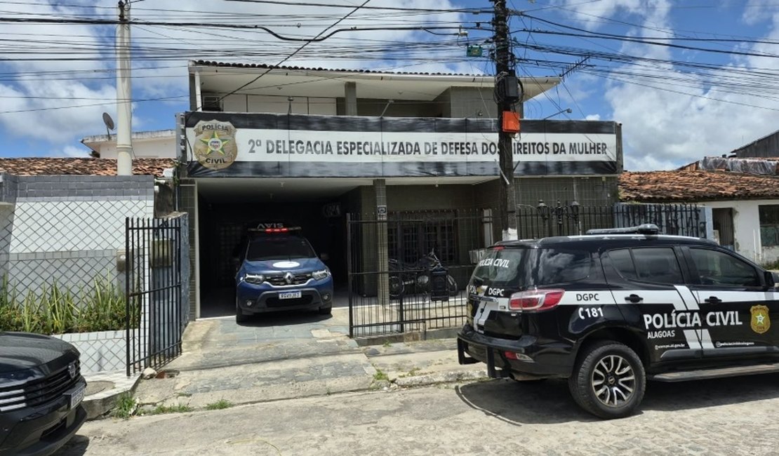 Guarda Civil de Maceió conduz suspeito de agredir ex-companheira à delegacia