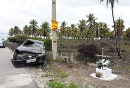 Veículo com placa de Igaci capota em Marechal Deodoro e deixa três pessoas feridas