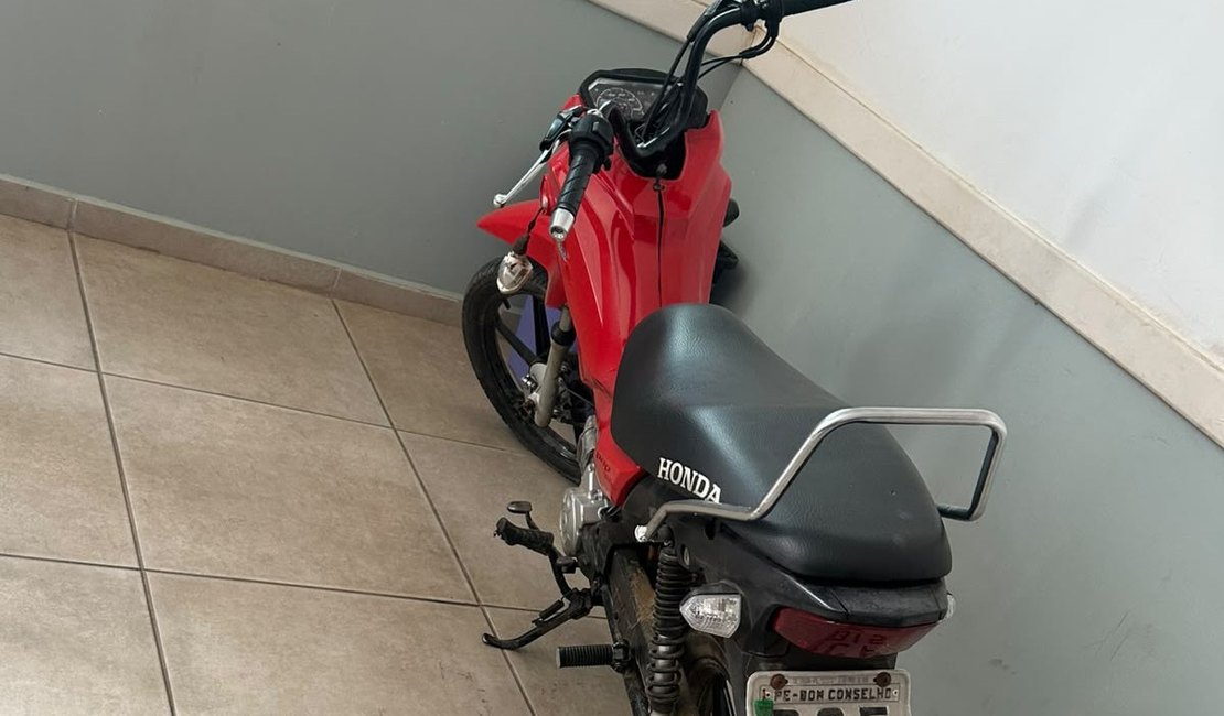 Moto roubada é encontrada abandonada às margens da nova AL 485, em Feira Grande