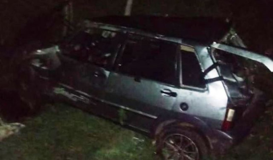 Carro capota e deixa criança de 9 anos morta no povoado Miaí de Cima, em Coruripe