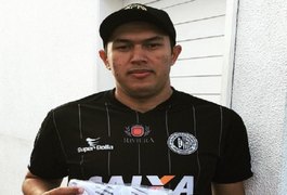 Programa de sócio-torcedor contempla associado com camisa oficial do clube