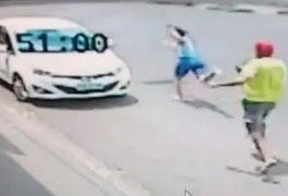 Vídeo: Mulher morre após ser baleada pelo companheiro no meio da rua