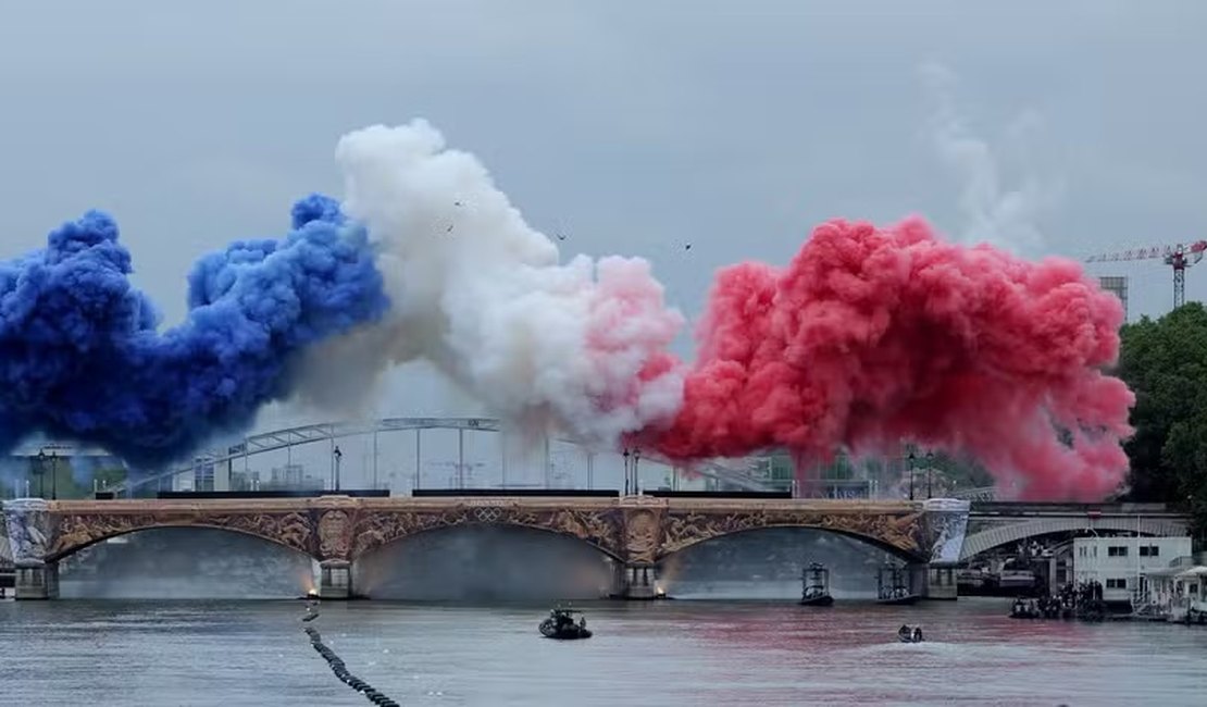 Chuva, emoção e final apoteótico marcam cerimônia de abertura das Olimpíadas