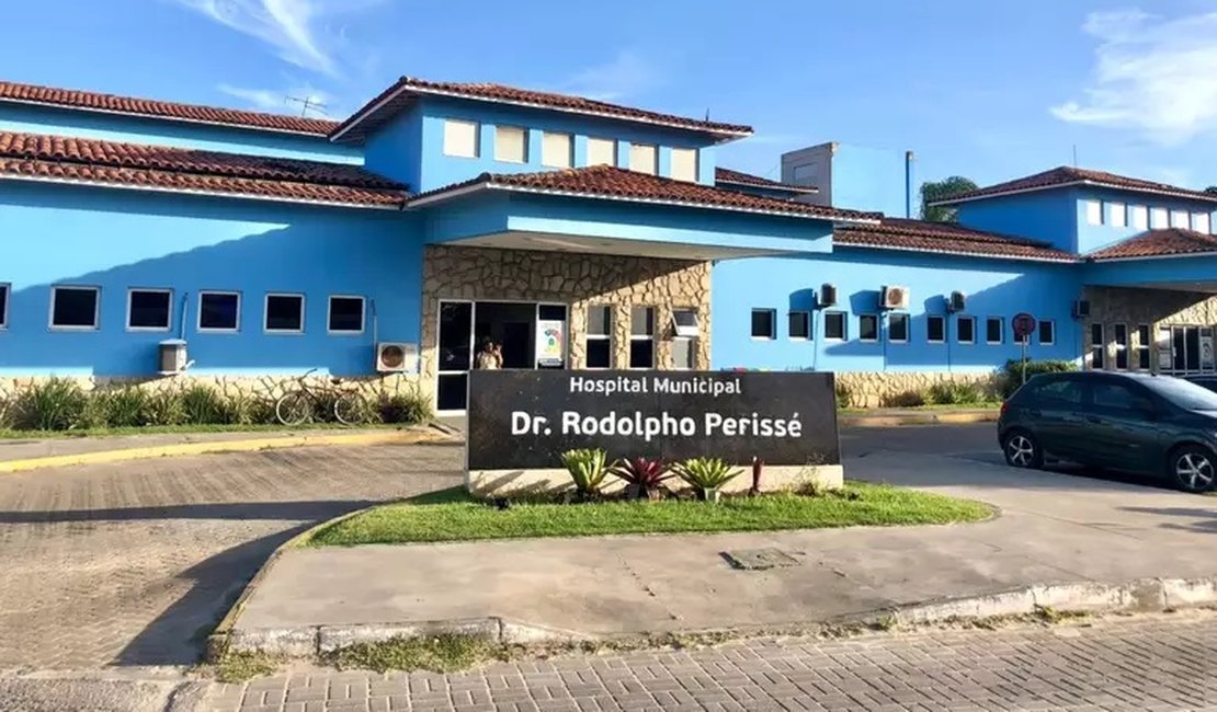 Gêmeos de 16 meses morrem após se afogarem em piscina em Cabo Frio, RJ