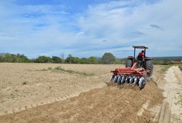 Girau do Ponciano lança programa de Aração de Terras, maior programa de investimento na agricultura familiar da região