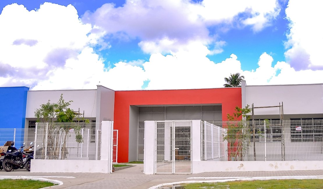 Luciano Barbosa entrega, nesta sexta (13), o CEI Sineide Pereira Campos, no Manoel Teles