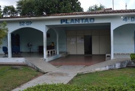 Adolescente é apreendida com 20 pedras de crack em Arapiraca