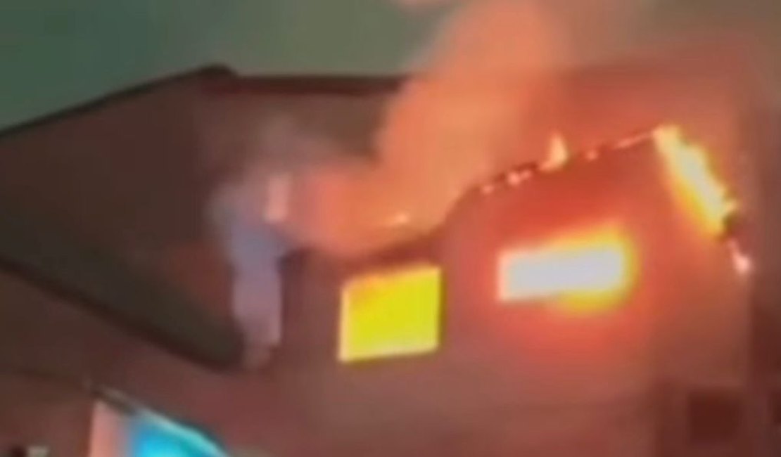 Homem é preso suspeito de incendiar casa da ex-companheira em Maceió