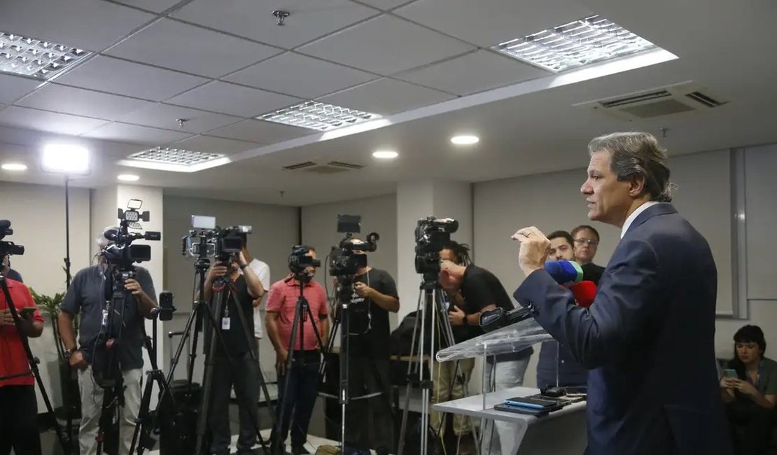 Tesouro dos EUA procura Haddad para agendar reunião sobre tarifaço