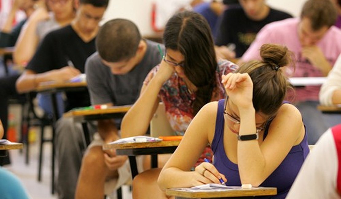Ano começa com divulgação de notas do Enem