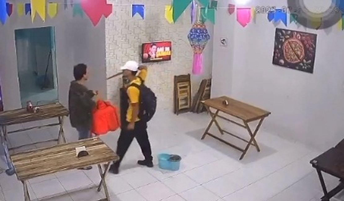 Armado com faca, criminoso tenta assaltar motoboy de pizzaria em Anadia