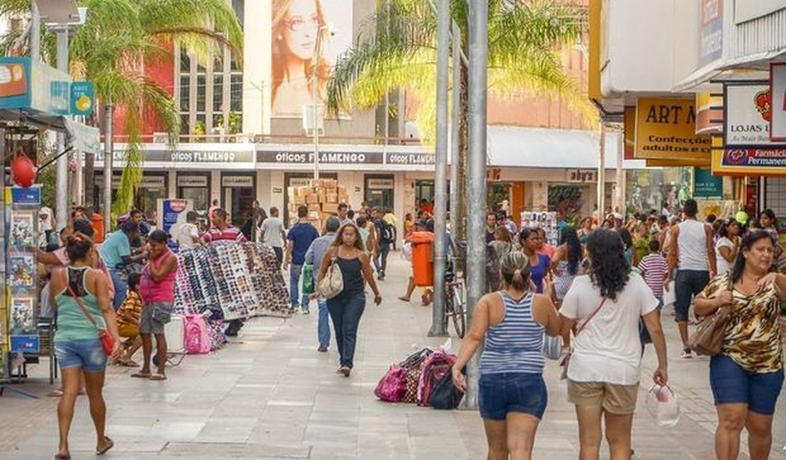Funcionários são trancados em banheiro durante assalto em Maceió