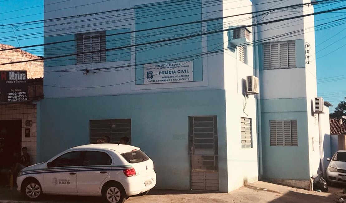 Suspeito de masturbar-se perto de criança é preso em Maceió