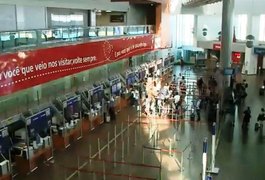 Casal é detido no Aeroporto Zumbi dos Palmares com maconha na mala