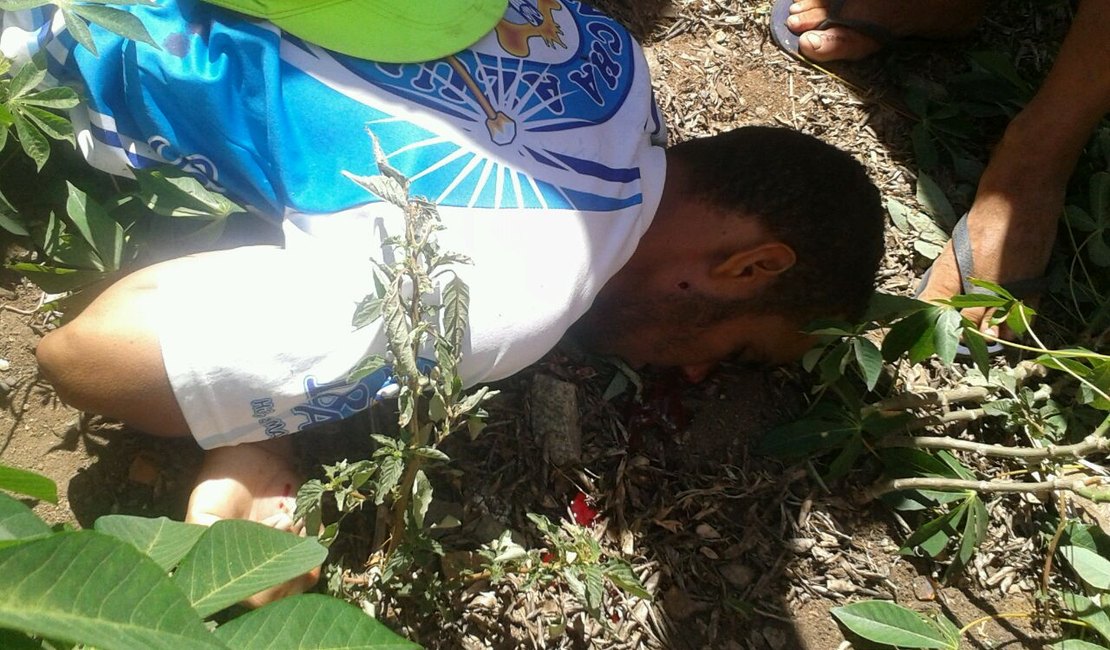 Jovem é assassinado às margens de linha férrea, em Palmeira dos Índios