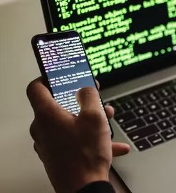 Top 10 de profissões de tecnologia paga até R$ 53,6 mil