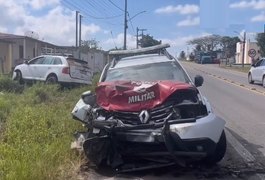 Colisão entre viatura da PMAL e veículo de passeio deixa três pessoas feridas no Agreste