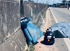 Motociclista morre após perder o controle de cinquentinha e bater em poste na AL 110, em Arapiraca