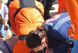Homem morre ao tentar salvar criança que estava se afogando na Barra de São Miguel
