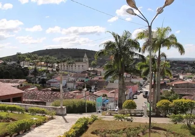 Guarda municipal é acusada de espancar mulher após discussão por volume de TV em Quebrangulo