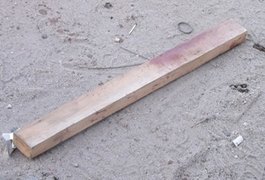 Homem morto a pauladas é encontrado por trás de igreja