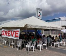 Servidores fecham as portas do Detran e sinalizam greve por tempo indeterminado