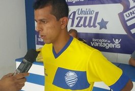 Didira diz que tem condições físicas de estrear pelo CSA neste domingo