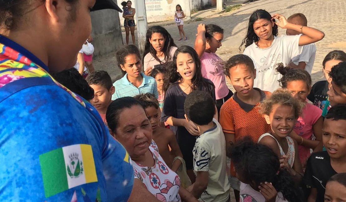 Grupo cultural Tradição Junina realiza ação social para o Dia das Crianças