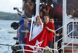 Ao chegar a Alagoas, Lula diz que reformas 'destroem conquistas do trabalhador'