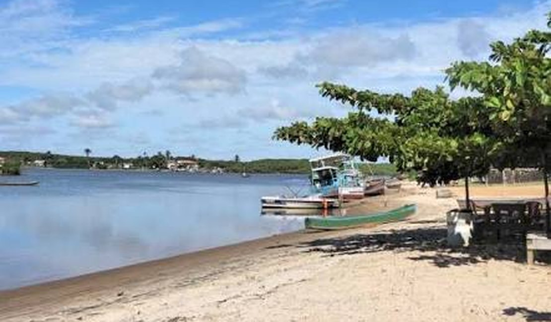 Duas crianças se afogam e estão em estado grave no Litoral Sul do Estado