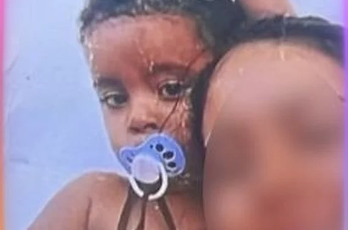 Justiça manda padrasto e mãe de menino de 2 anos morto em Maceió a júri popular