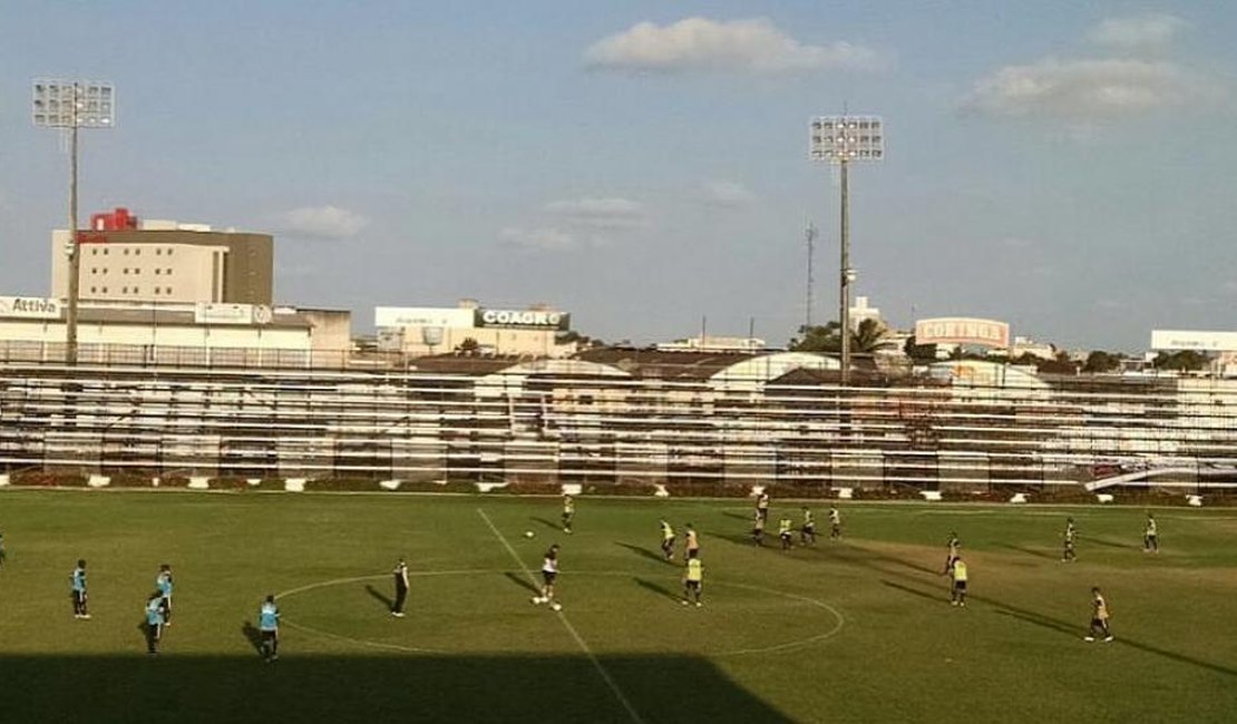 Técnico Vica definirá elenco para o jogo contra o Salgueiro nesta sexta-feira