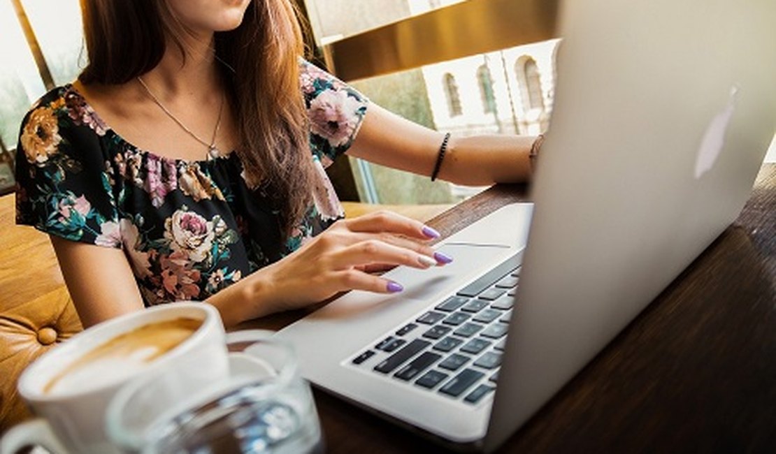 Cursos on-line são opções para passar tempo sem tédio na quarentena