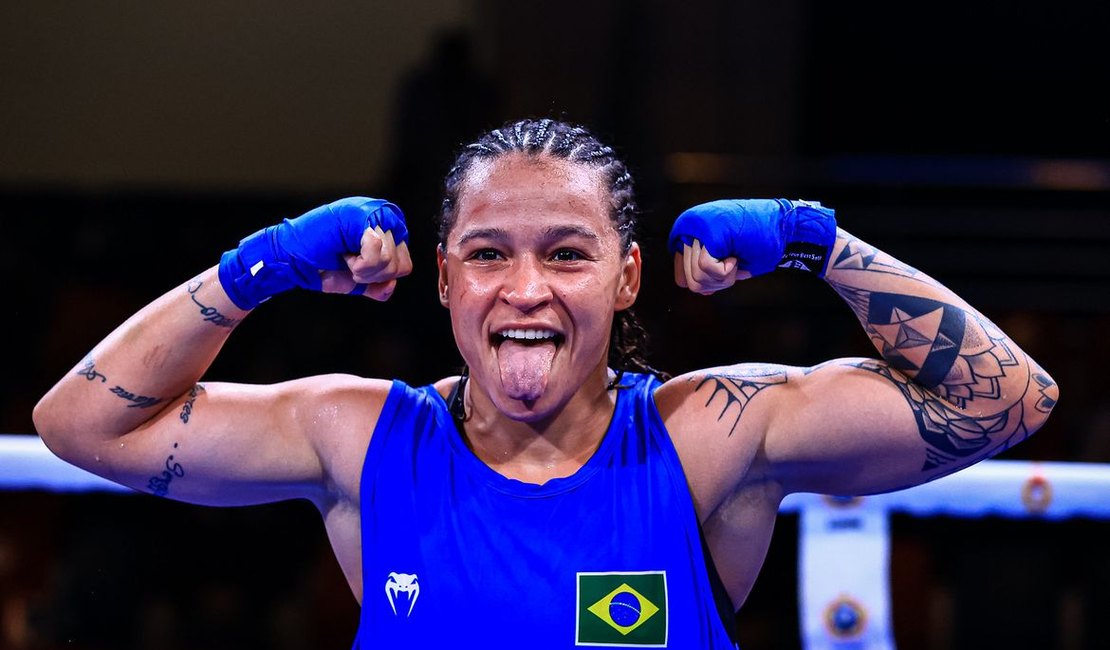 Prata nas Olimpíadas, Bia Ferreira atropela rival e garante ouro no Mundial Militar de Boxe