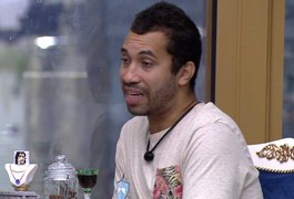 Gilberto reflete com Caio sobre possível liderança no BBB21: 'Meu Vip é você e Fiuk'