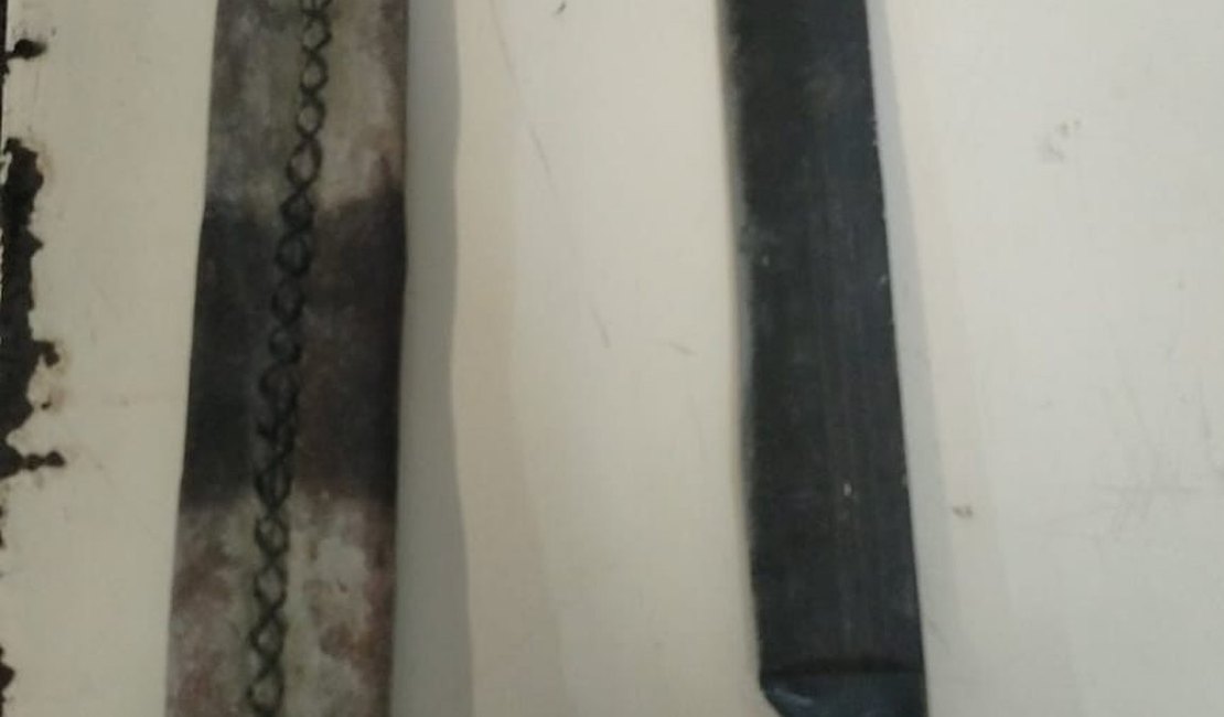 Homem é preso em Piranhas suspeito de agredir companheira com socos e facão no Sertão de Alagoas