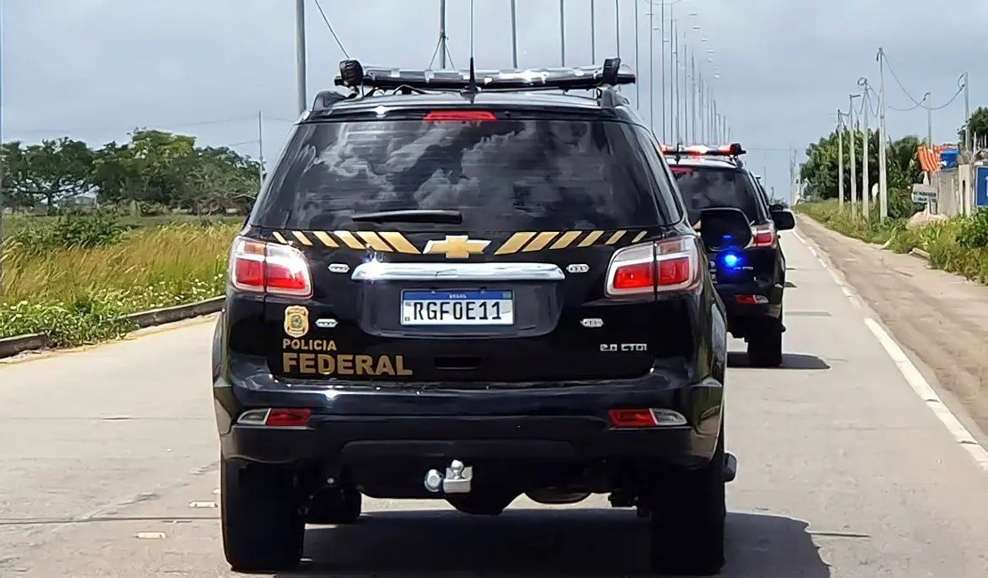 PF e PRF apreendem 73 quilos de cocaína escondida em caminhão na Dutra