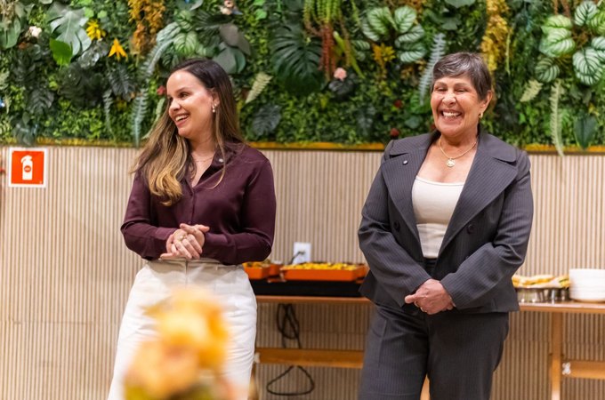 Célia Rocha e Nathália Barbosa mobilizam mulheres em encontro político