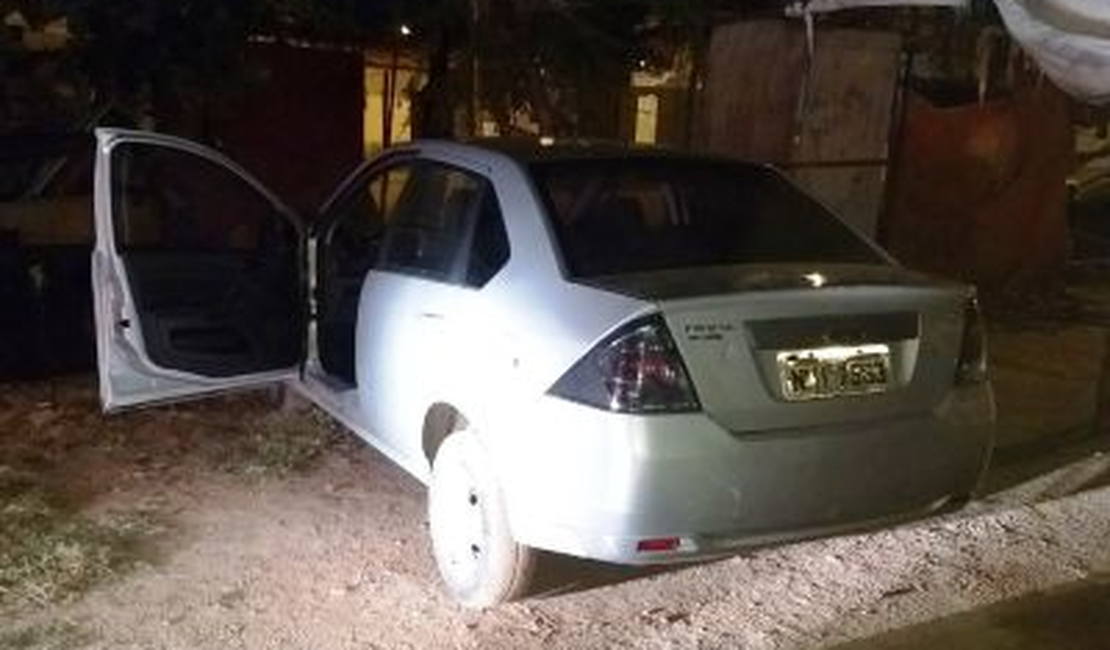 PM prende foragido da Justiça e recupera veículo roubado